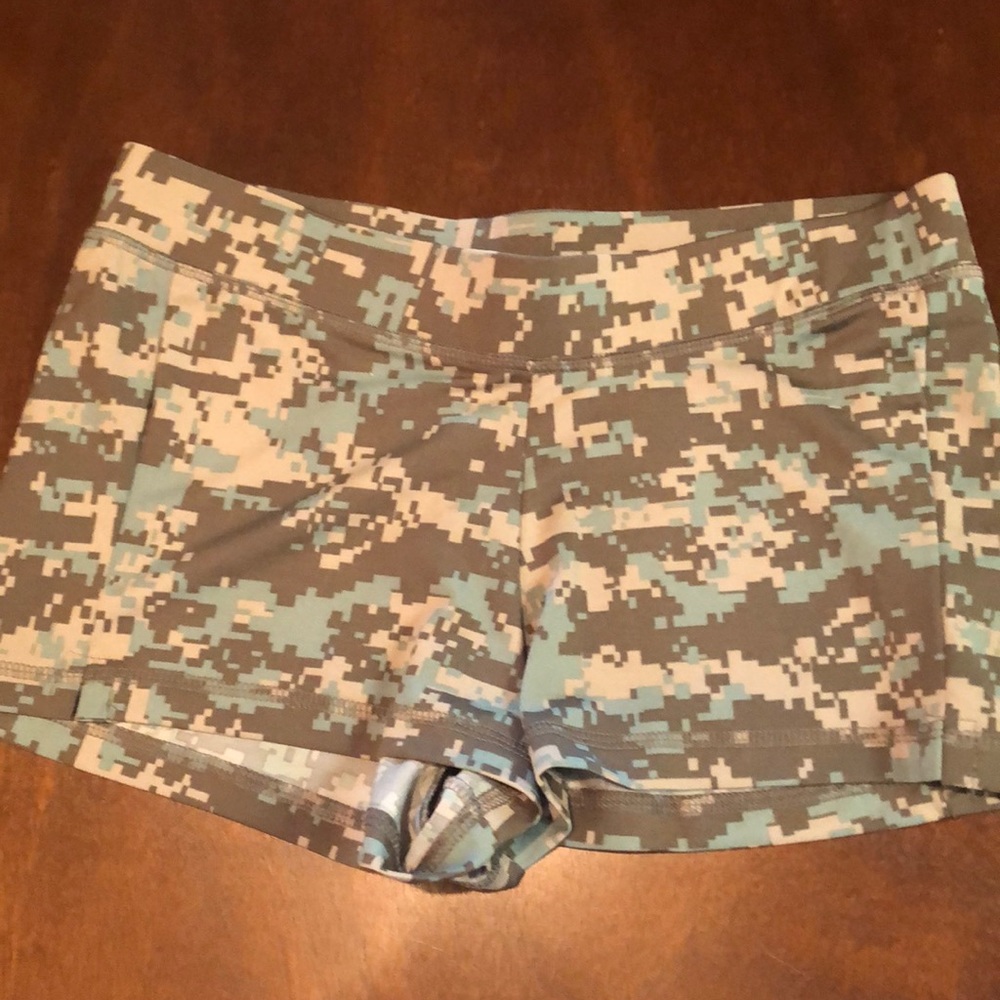 Camo hooters shorts